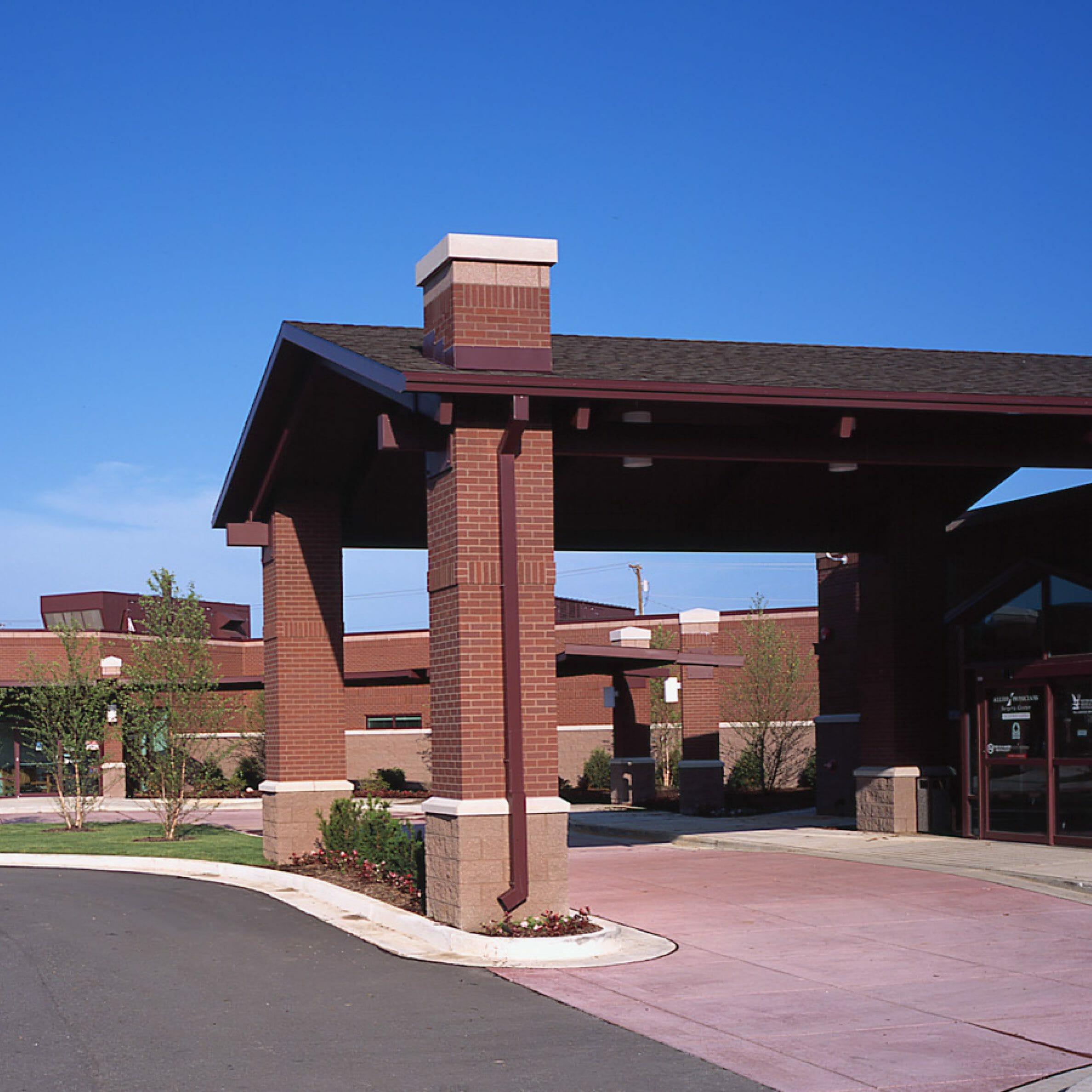 Exterior front entrance of Allied Physicians Surgery Center