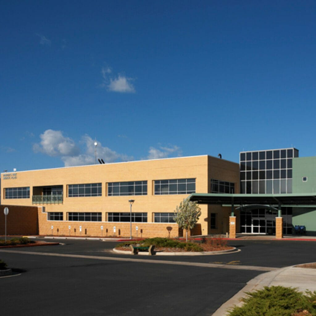 Exterior front entrance of Printers Park Medical Plaza